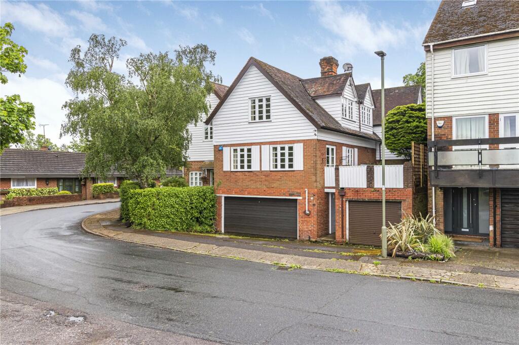3 bedroom semidetached house for sale in Totteridge Village