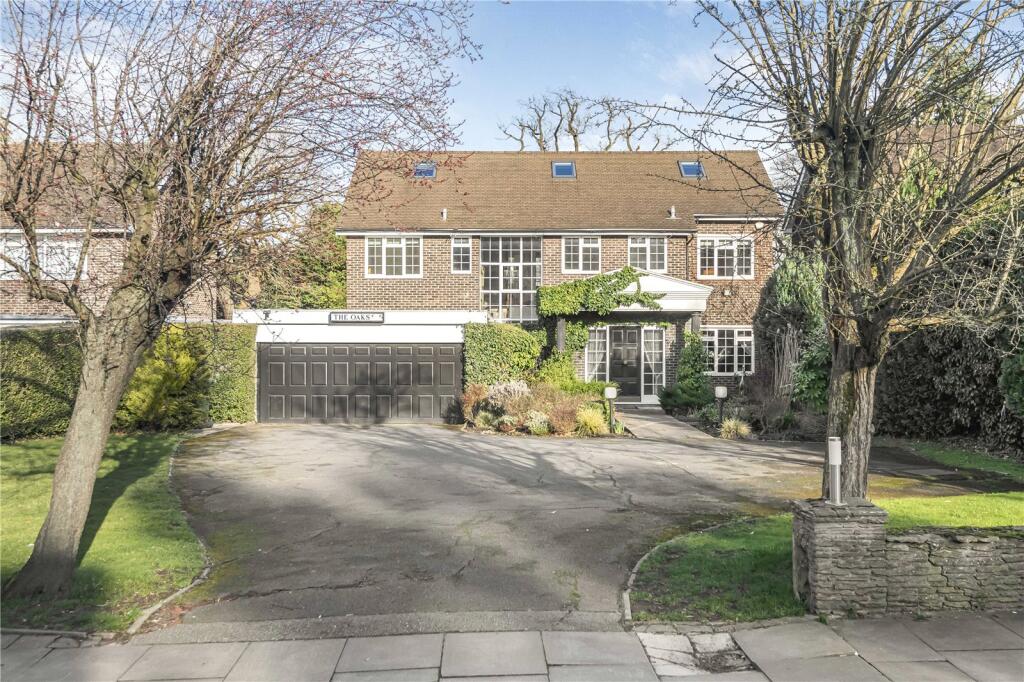 Main image of property: Oakleigh Park South, Whetstone, London, N20