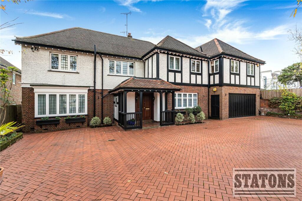 Main image of property: Friern Barnet Lane, Whetstone, London, N20