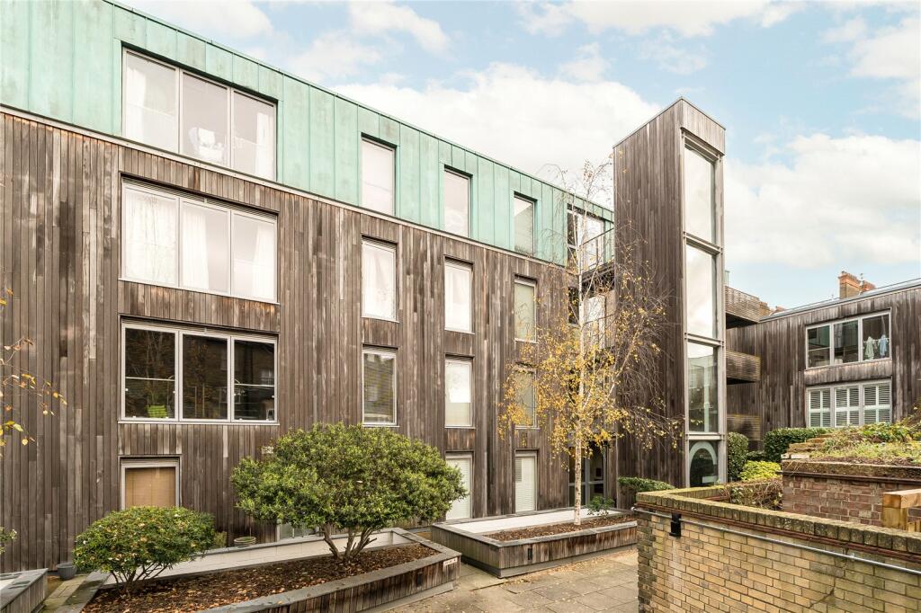 Main image of property: Balham Grove, London, SW12