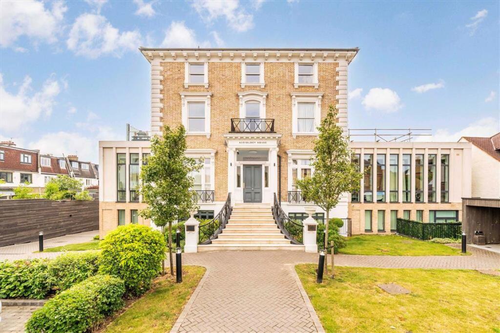 Main image of property: Nightingale Lane, Nightingale Triangle