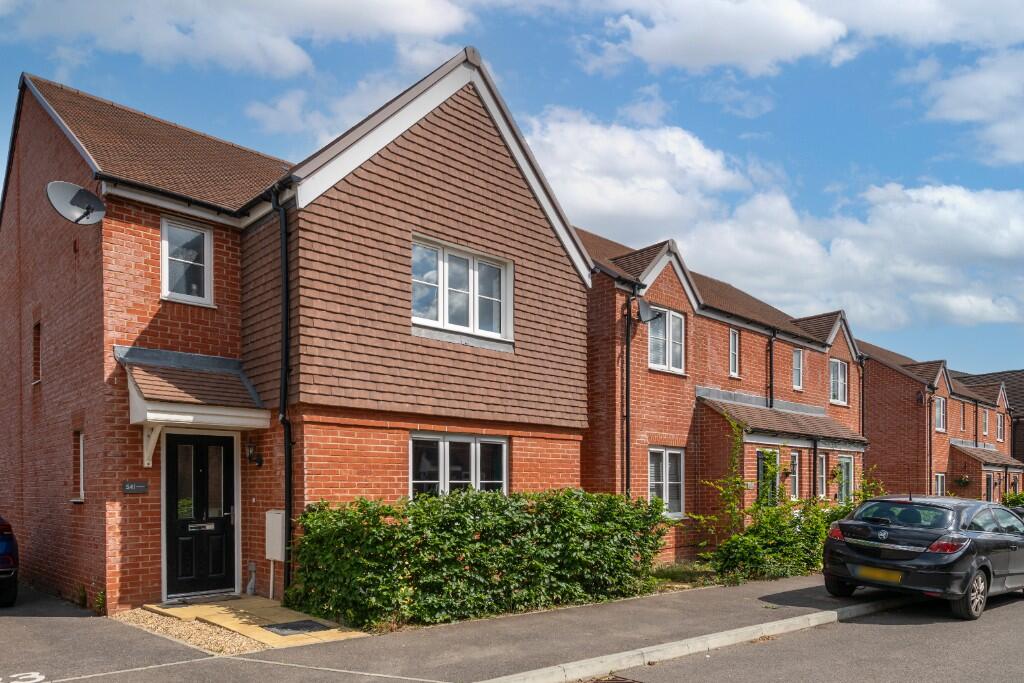 Main image of property: Horley, RH6