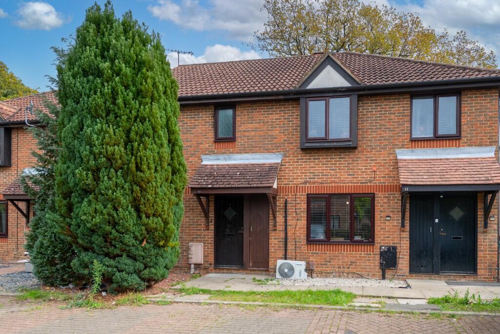 Main image of property: Horley, RH6 