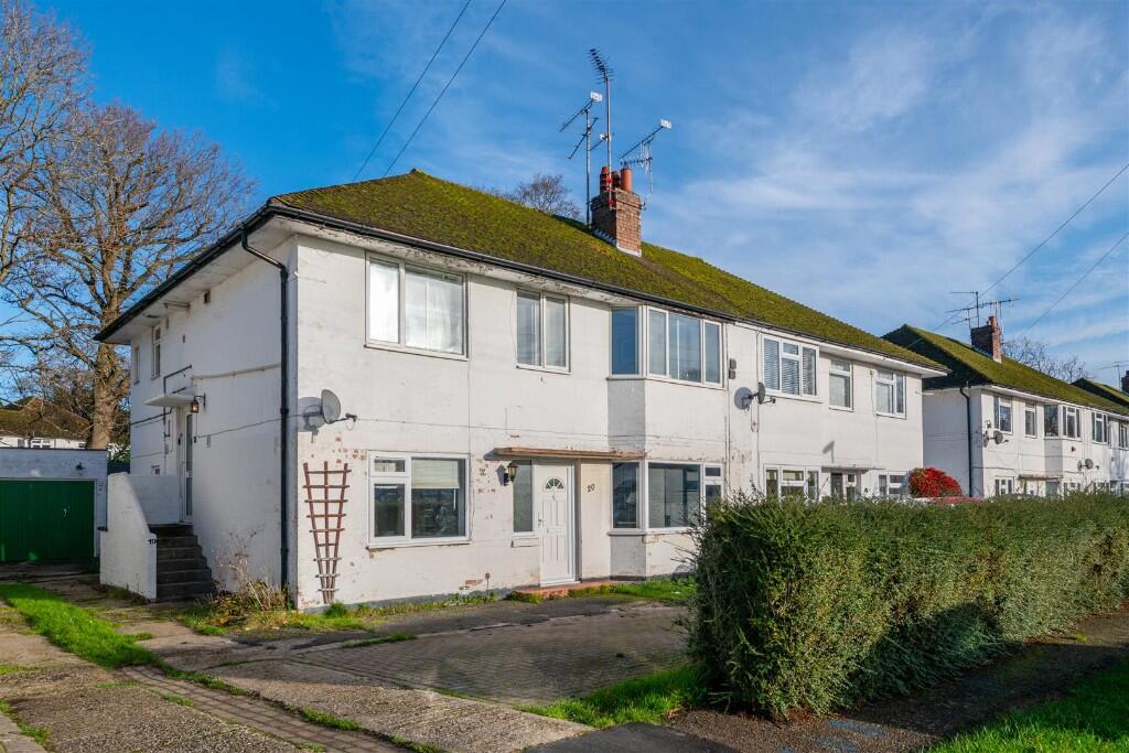 Main image of property: Meadowcroft Close, Horley, Surrey, RH6