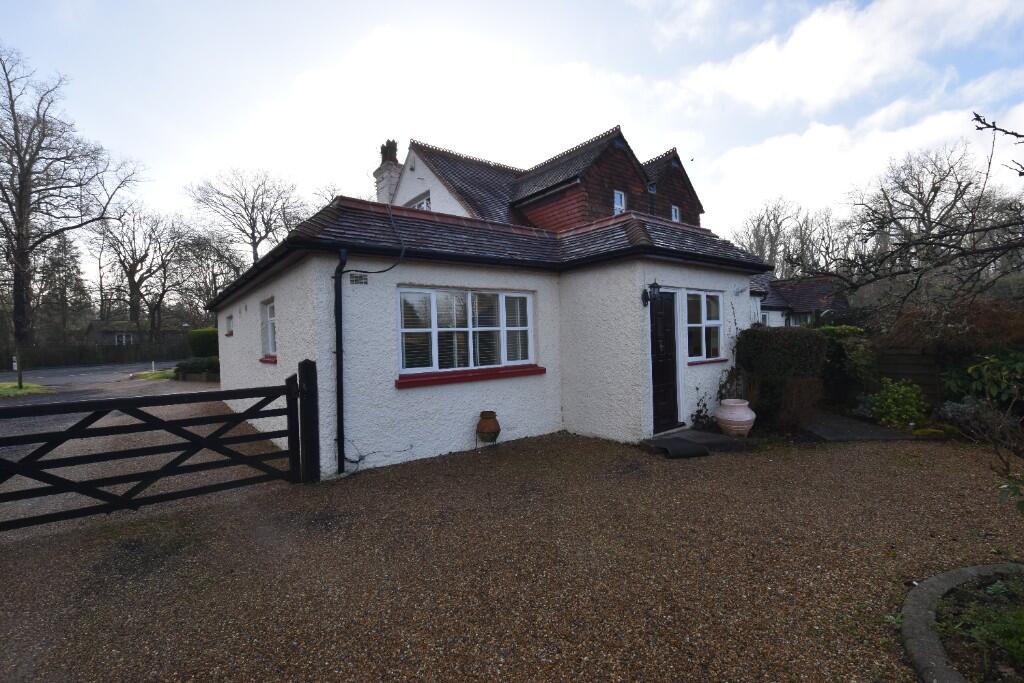 Main image of property: Charlwood Road, Horley, Surrey, RH6