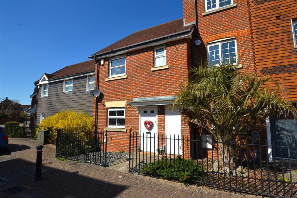 Main image of property: Giffard Lane, Fleet