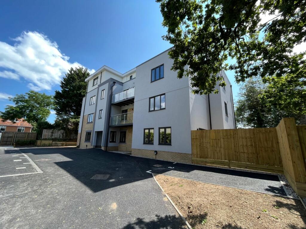 2 bedroom apartment for sale in Delhi Close, Lower Parkstone, Poole
