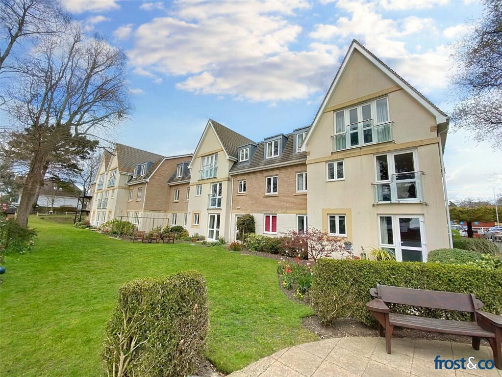 2 bedroom retirement property for sale in Sandbanks Road, Lilliput
