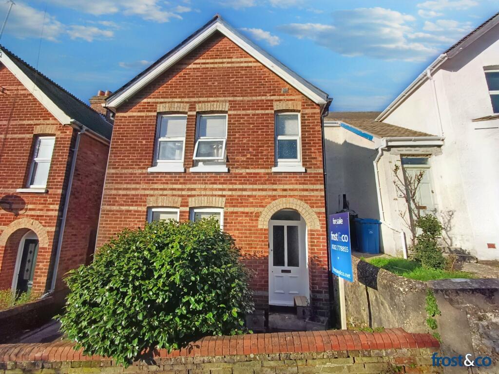 3 bedroom detached house for sale in Albert Road, Parkstone, Poole