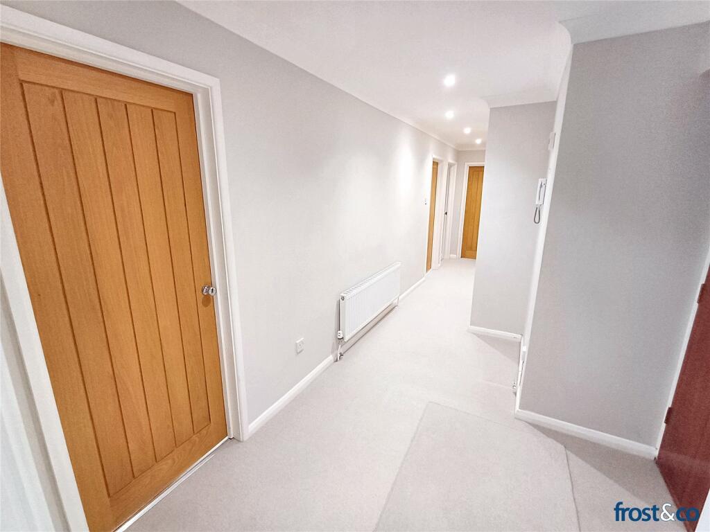Additional property image - Avalon, Lilliput, Poole, Dorset, BH14