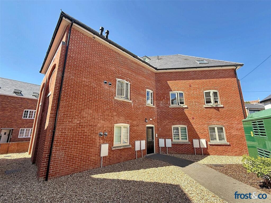 Main image of property: Commercial Road, Ashley Cross, Poole, Dorset, BH14