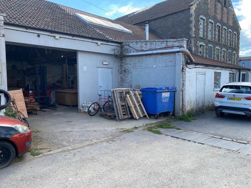 Commercial property for rent in Broadmead Lane, Keynsham, Bristol, BS31