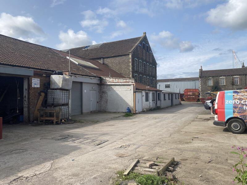 Commercial property for rent in Broadmead Lane, Keynsham, Bristol, BS31