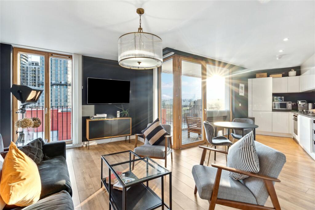 2 bedroom apartment for sale in Lockton Street, London, W10