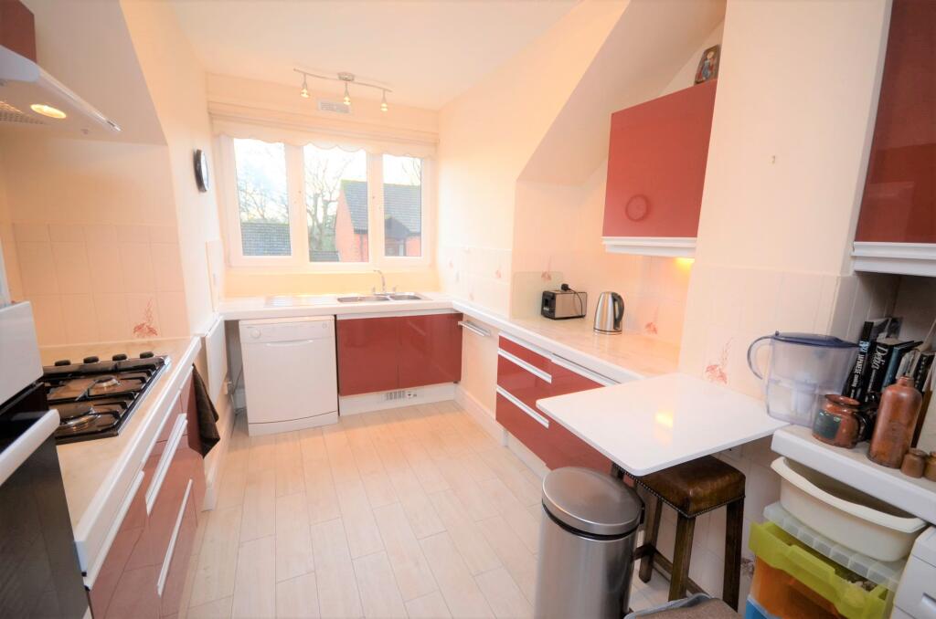 Main image of property: Snells Wood Court, Amersham, Buckinghamshire, HP7