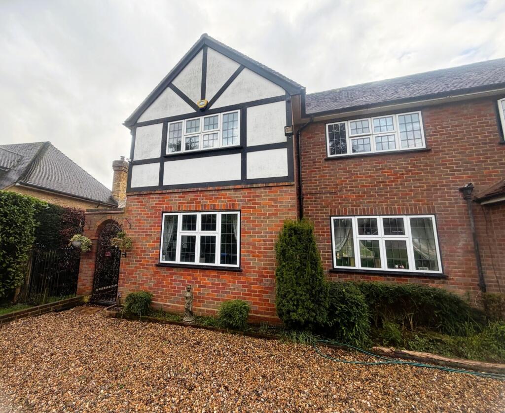 Main image of property: Drovers Lane, Amersham, Buckinghamshire, HP7