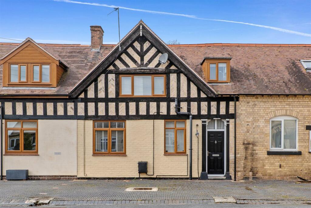 2 bedroom cottage for sale in Upton Road, Callow End, Worcester, WR2
