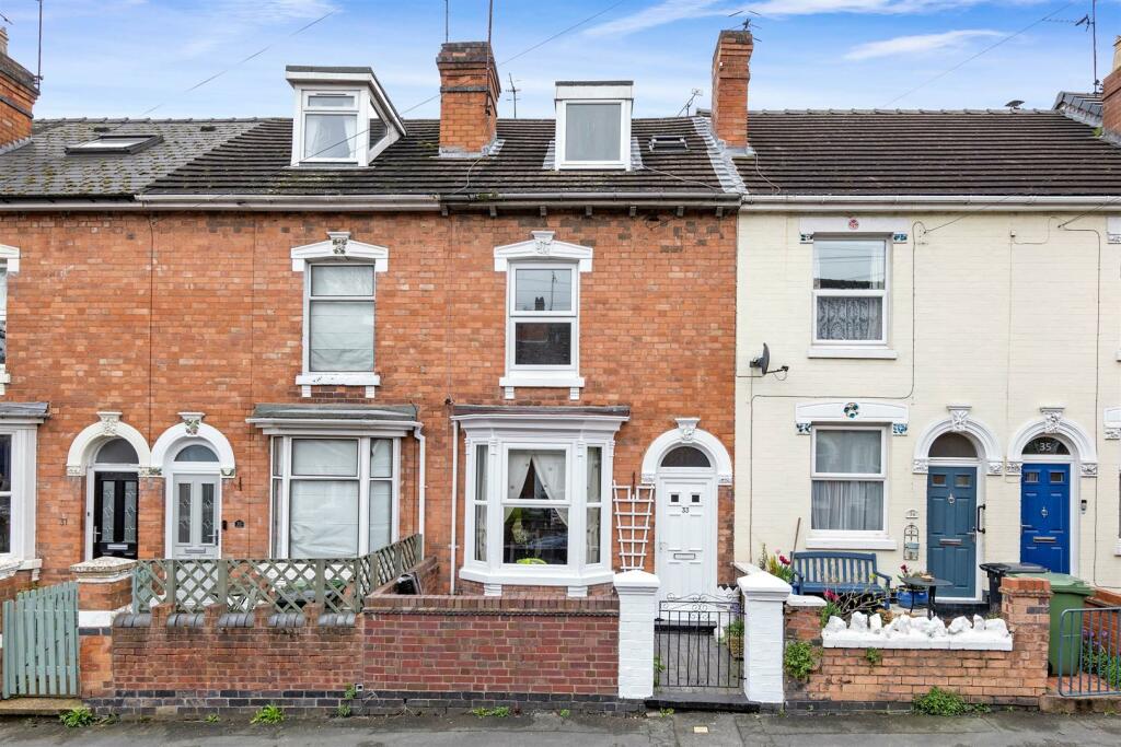 3 bedroom terraced house for sale in Hamilton Road, Worcester, WR5