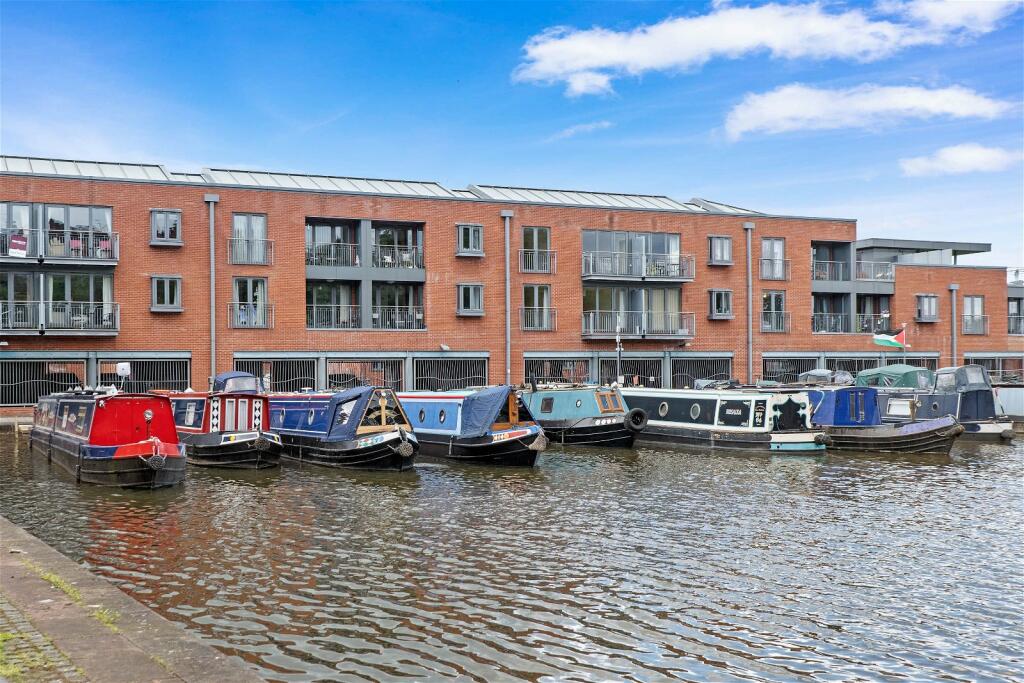 2 bedroom apartment for sale in Diglis Dock Road, Worcester, WR5