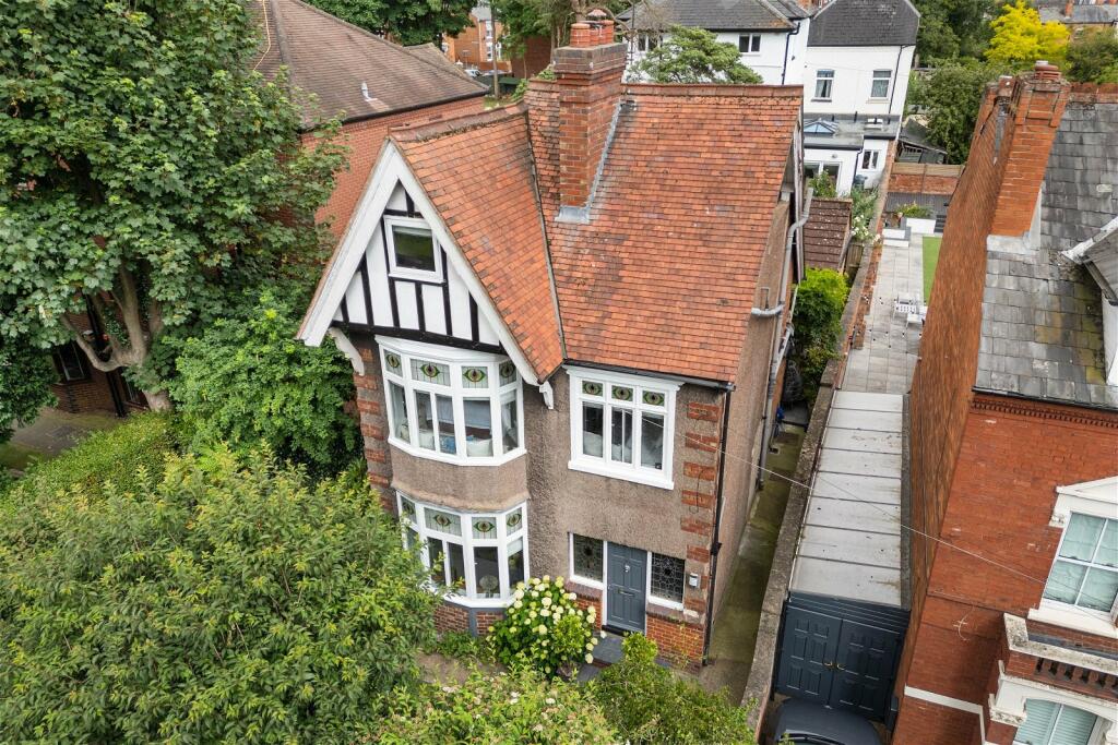 3 bedroom detached house for sale in Barbourne Road, Barbourne