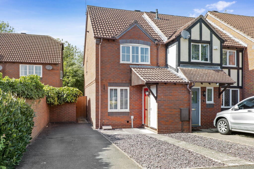 Main image of property: 6 Pippen Field, Worcester.  WR4 0LP