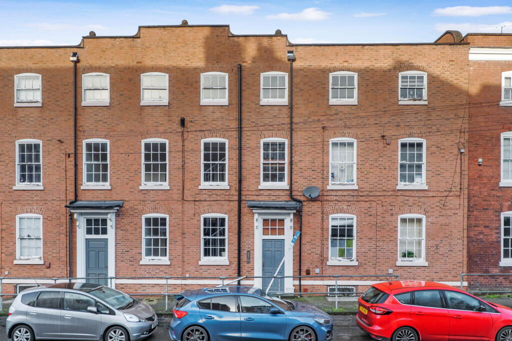 Main image of property: Flat B, 12 Bath Road, Worcester.  WR5 3EJ