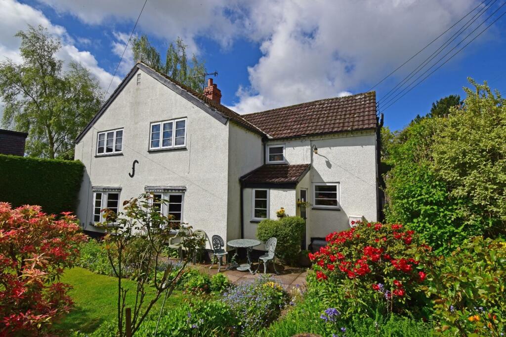 3 bedroom cottage for sale in Pheasant Cottage, 37 Fairfield Road