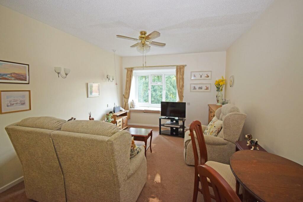 Additional property image - 29 St James Court, 30 The Strand, Bromsgrove, Worcestershire, B61 8AB