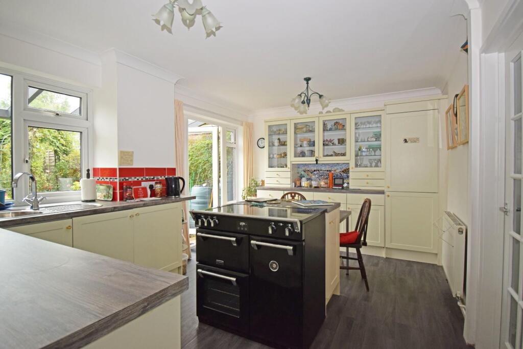 Additional property image - 29 Old Station Road, Bromsgrove, Worcestershire, B60 2AA