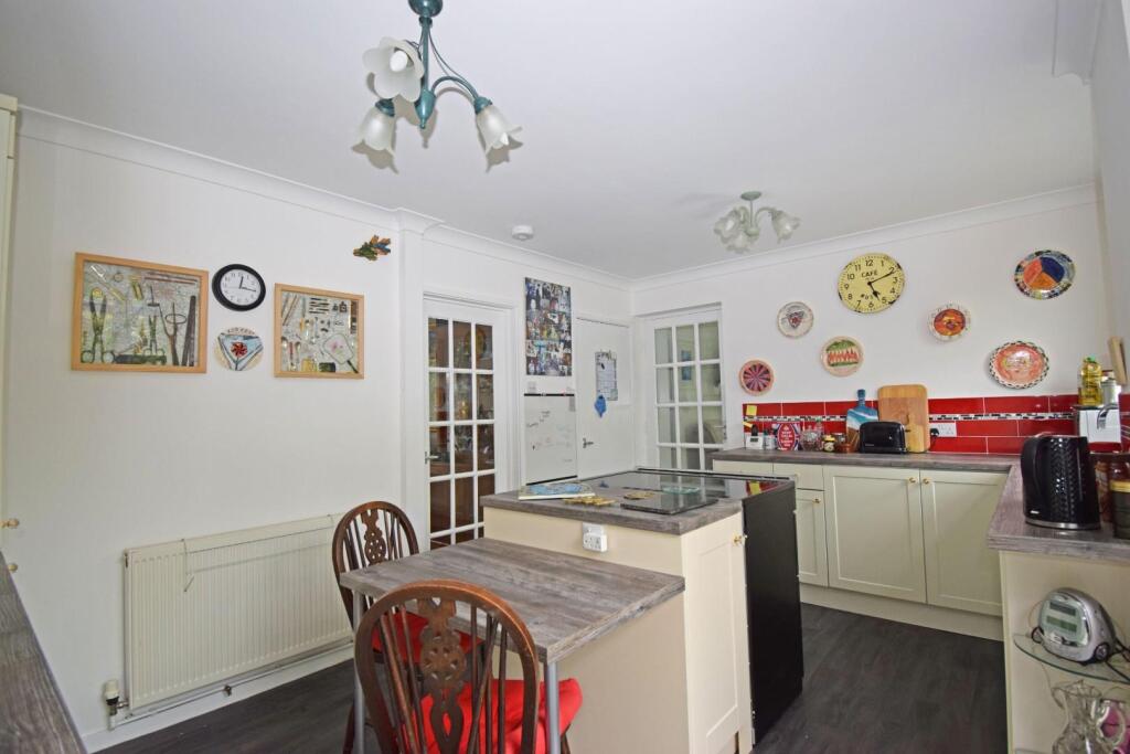 Additional property image - 29 Old Station Road, Bromsgrove, Worcestershire, B60 2AA