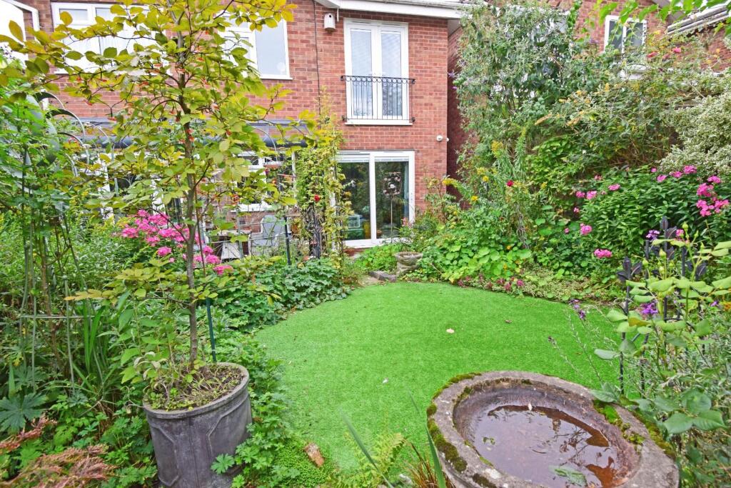 Additional property image - 29 Old Station Road, Bromsgrove, Worcestershire, B60 2AA