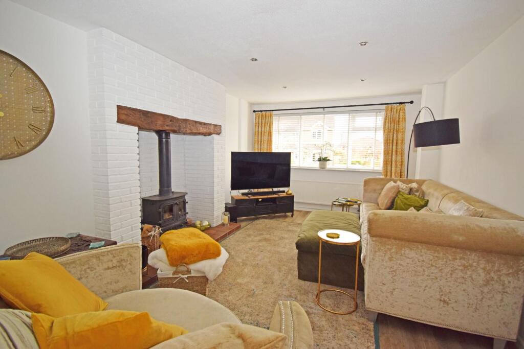 Additional property image - 1 Farrier Close, Stoke Heath, Bromsgrove, Worcestershire, B60 3PQ