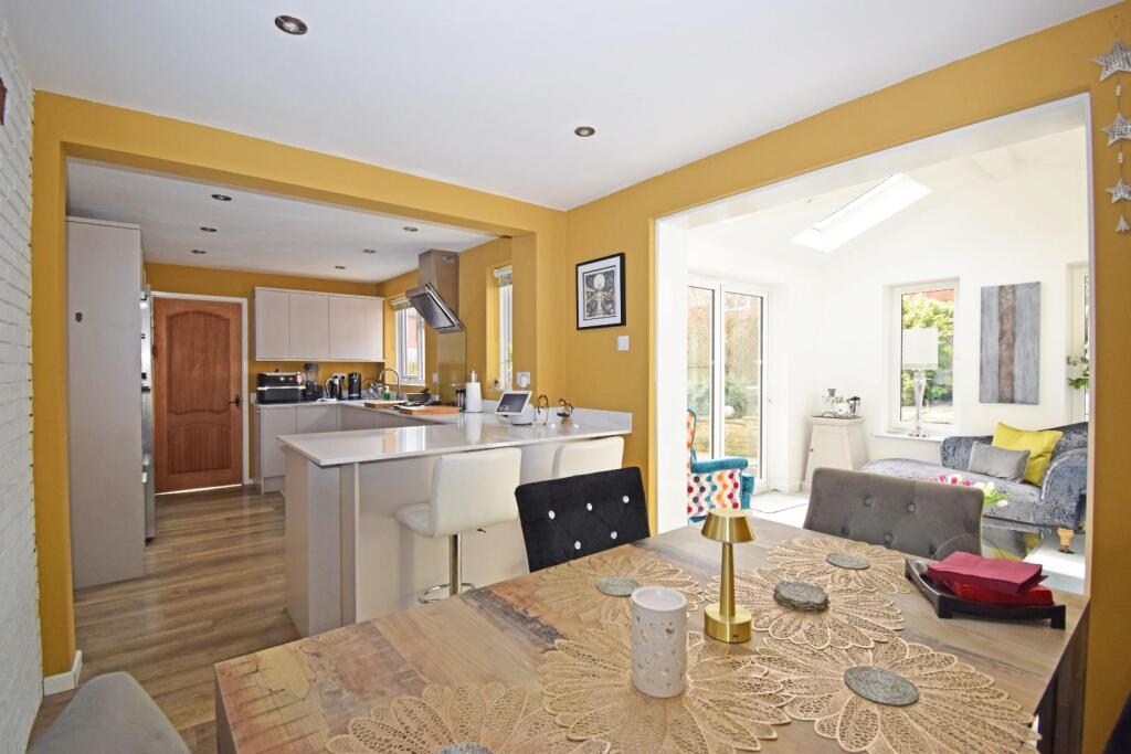 Additional property image - 1 Farrier Close, Stoke Heath, Bromsgrove, Worcestershire, B60 3PQ