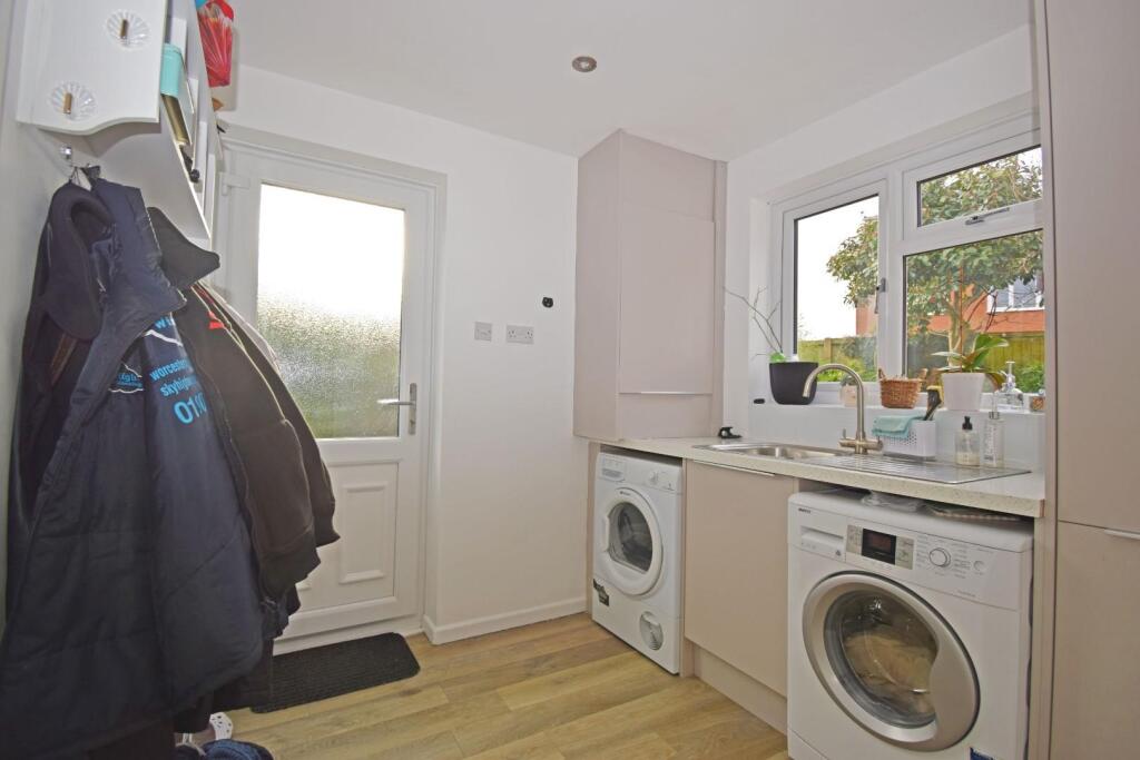Additional property image - 1 Farrier Close, Stoke Heath, Bromsgrove, Worcestershire, B60 3PQ