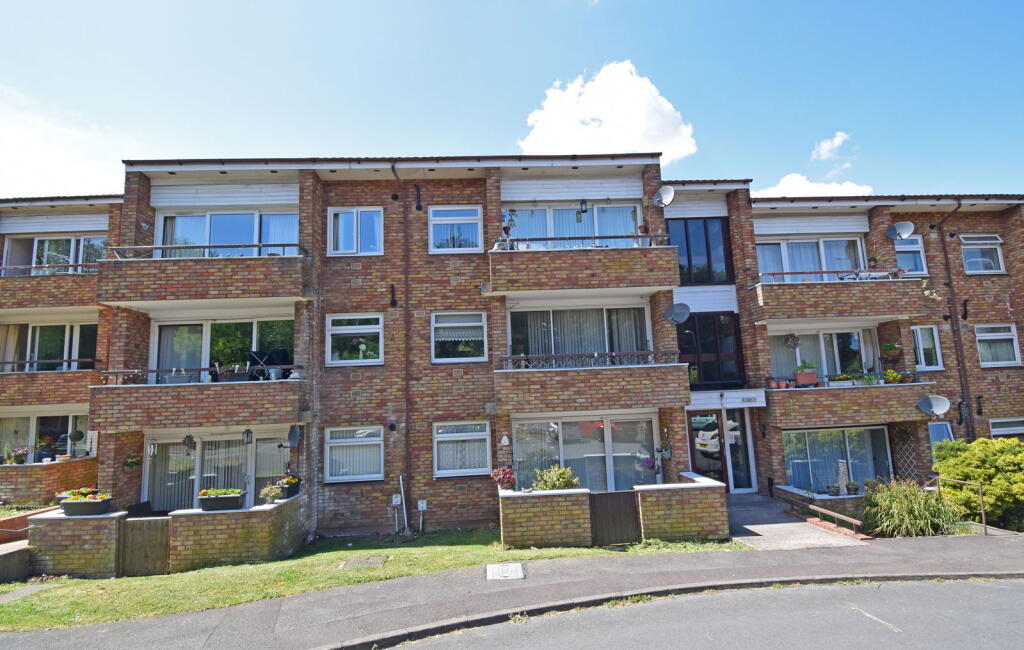 Main image of property: 134 Blackfriars Court, Blackfriars Avenue, Droitwich, WR9 8RX