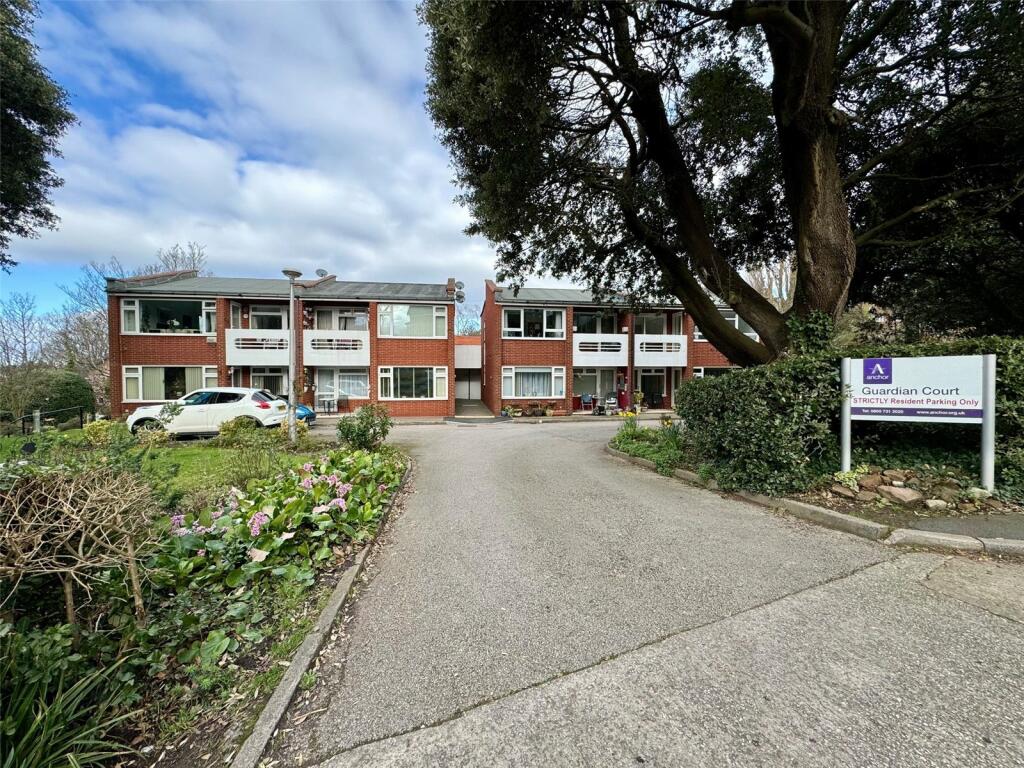1 bedroom apartment for sale in Caldy Road, West Kirby, Wirral