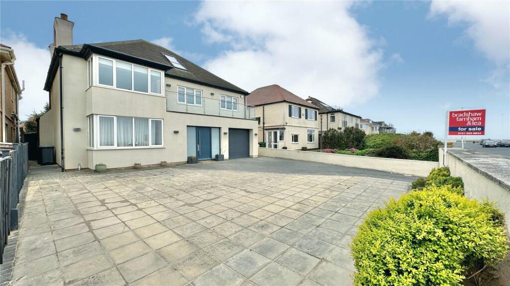 Main image of property: Meols Parade, Wirral, Merseyside, CH47