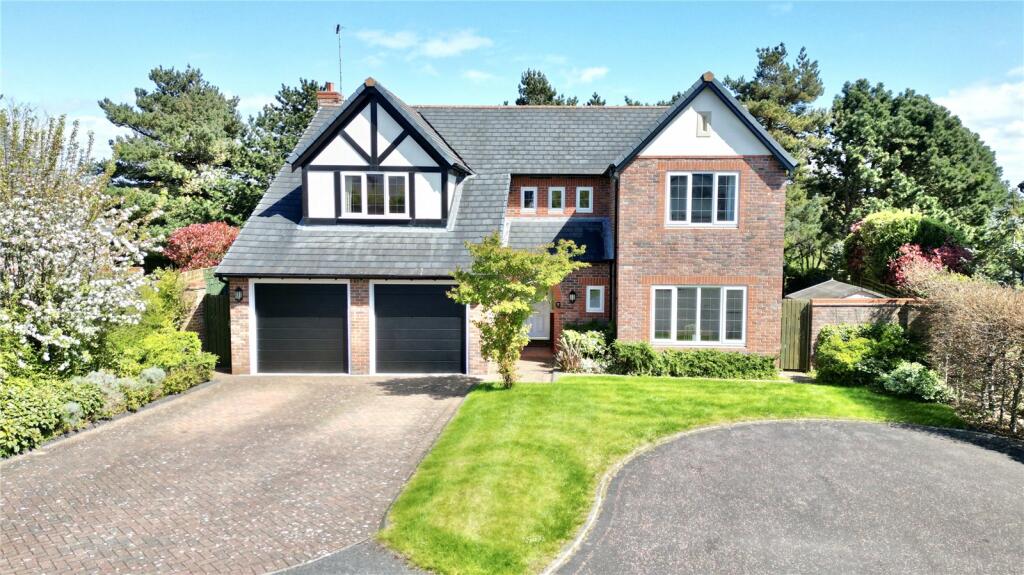 5 bedroom detached house for sale in Heatherleigh, Caldy, Wirral