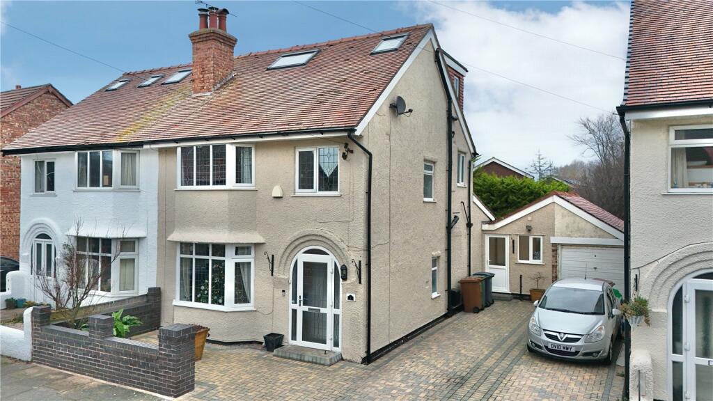 4 bedroom semi-detached house