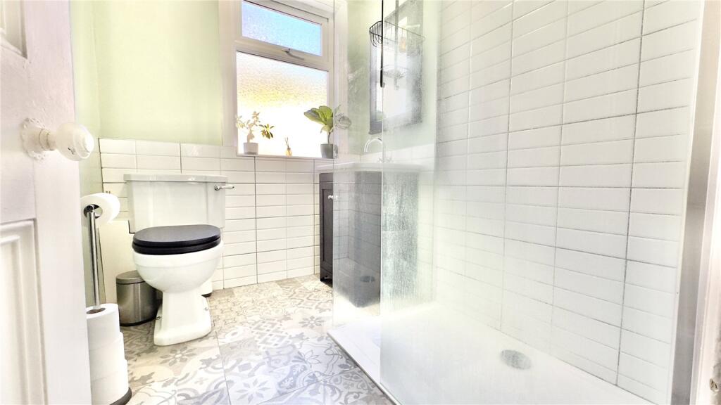 Additional property image - Grosvenor Avenue, West Kirby, Wirral, Merseyside, CH48