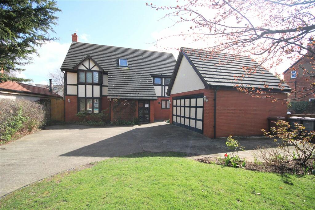 6 bedroom detached house for sale in Meols Drive, Hoylake, Wirral