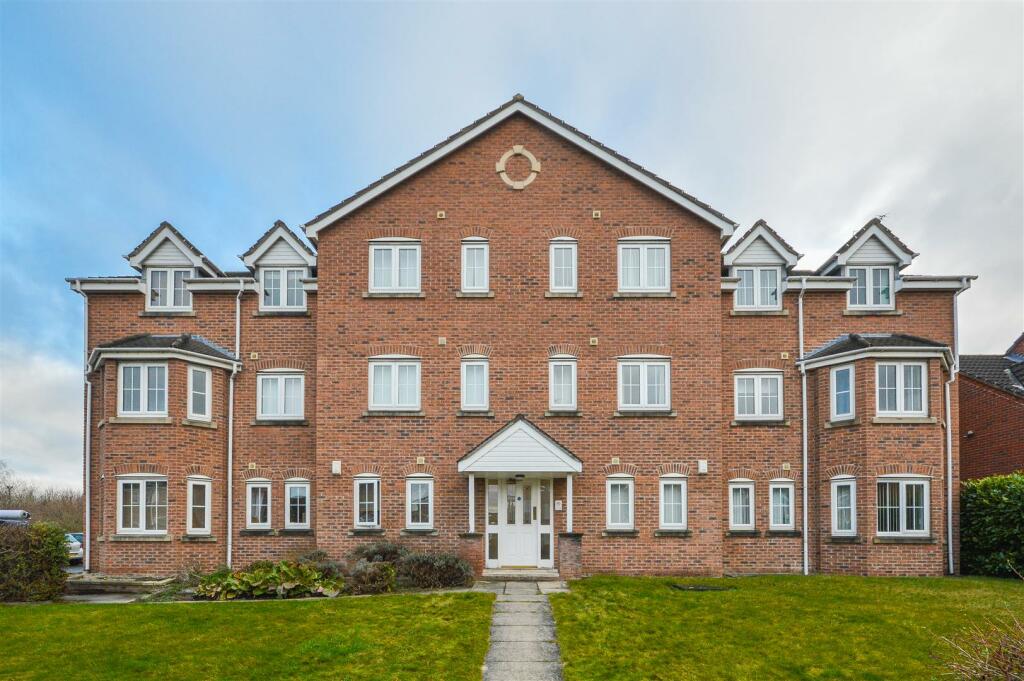 2 bedroom apartment for sale in Gleneagles Drive, Normanton, WF6