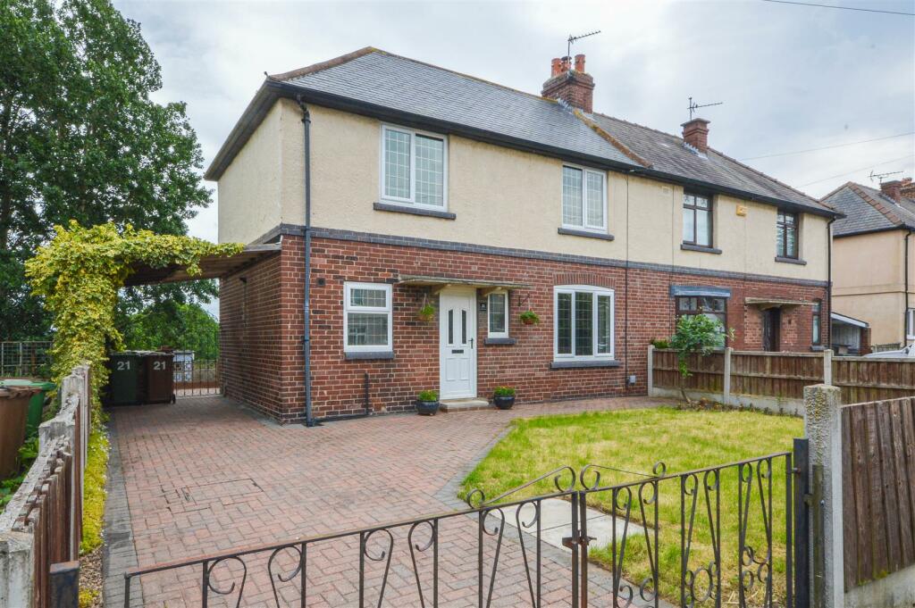 3 bedroom semidetached house for sale in Hanby Avenue, Altofts