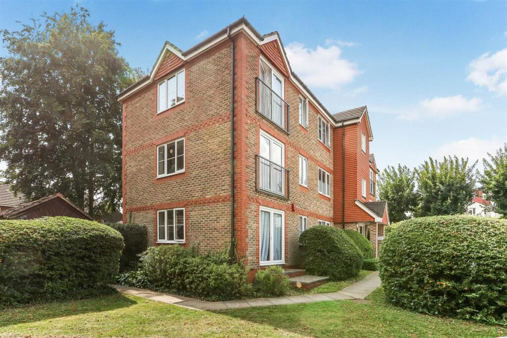 Main image of property: Sevenoaks Close, Sutton