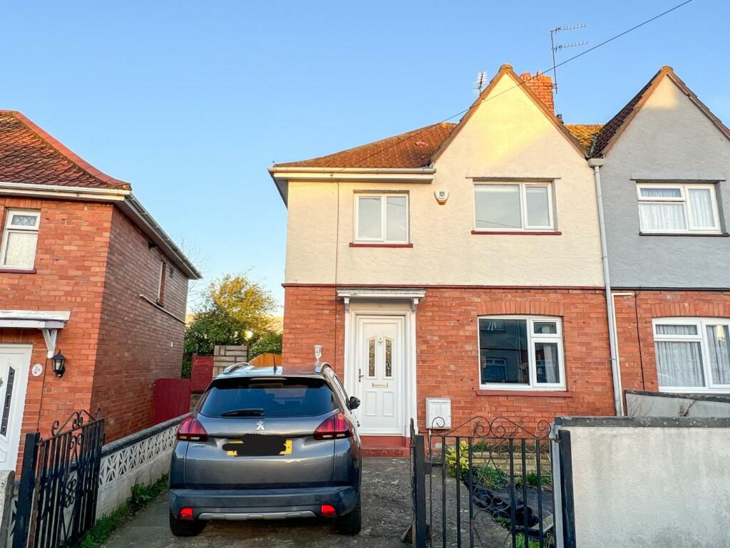 3 bedroom semidetached house for sale in Tavistock Road, Knowle