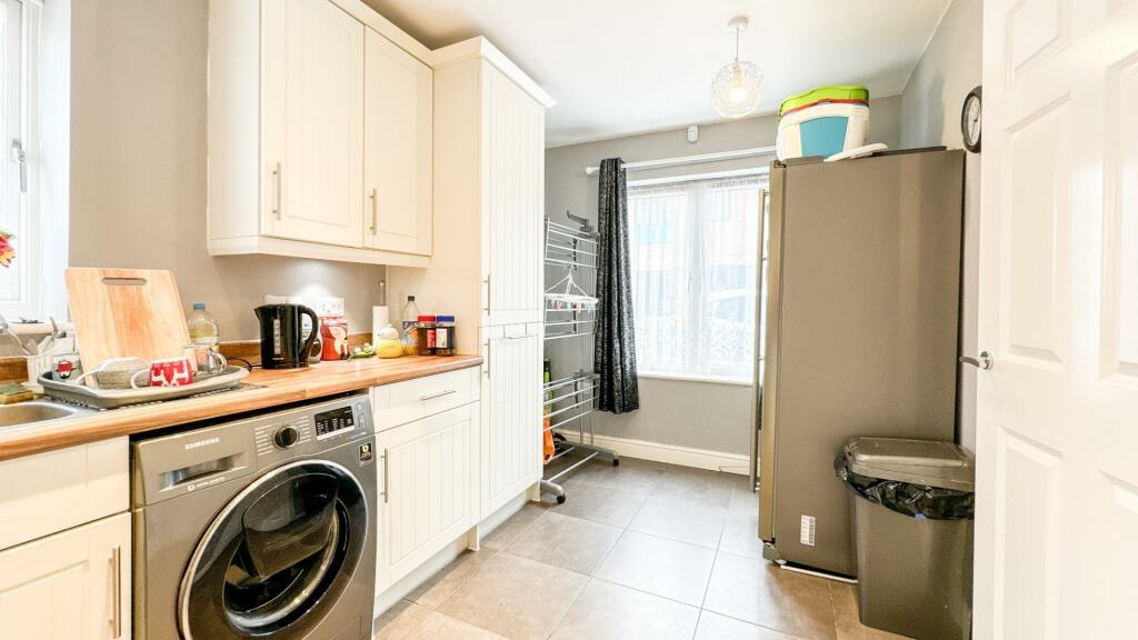 Additional property image - Paignton Square, Knowle, Bristol, BS4