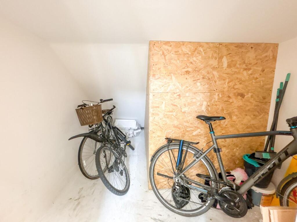 Additional property image - Redcatch Road, Bristol