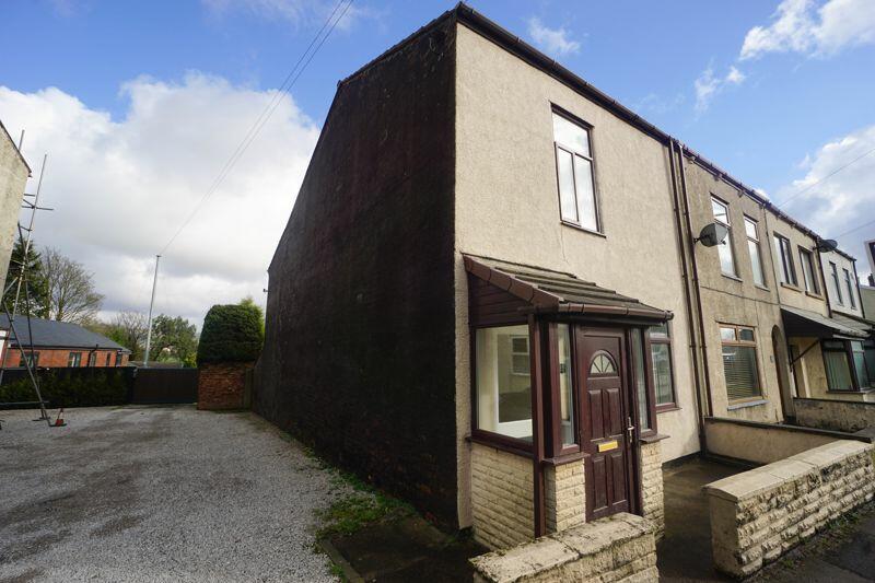 2 bedroom end of terrace house for sale in Chorley Road, Westhoughton, BL5