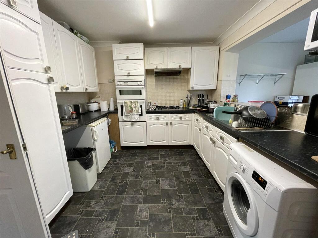 Additional property image - Cull Close, Poole, BH12