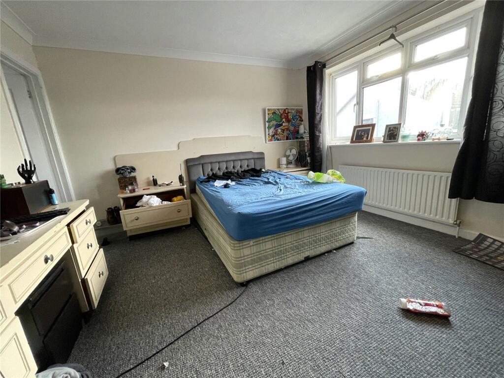 Additional property image - Cull Close, Poole, BH12